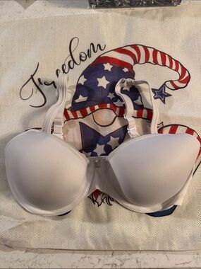 Bali Smooth Molded Underwire Bra - White